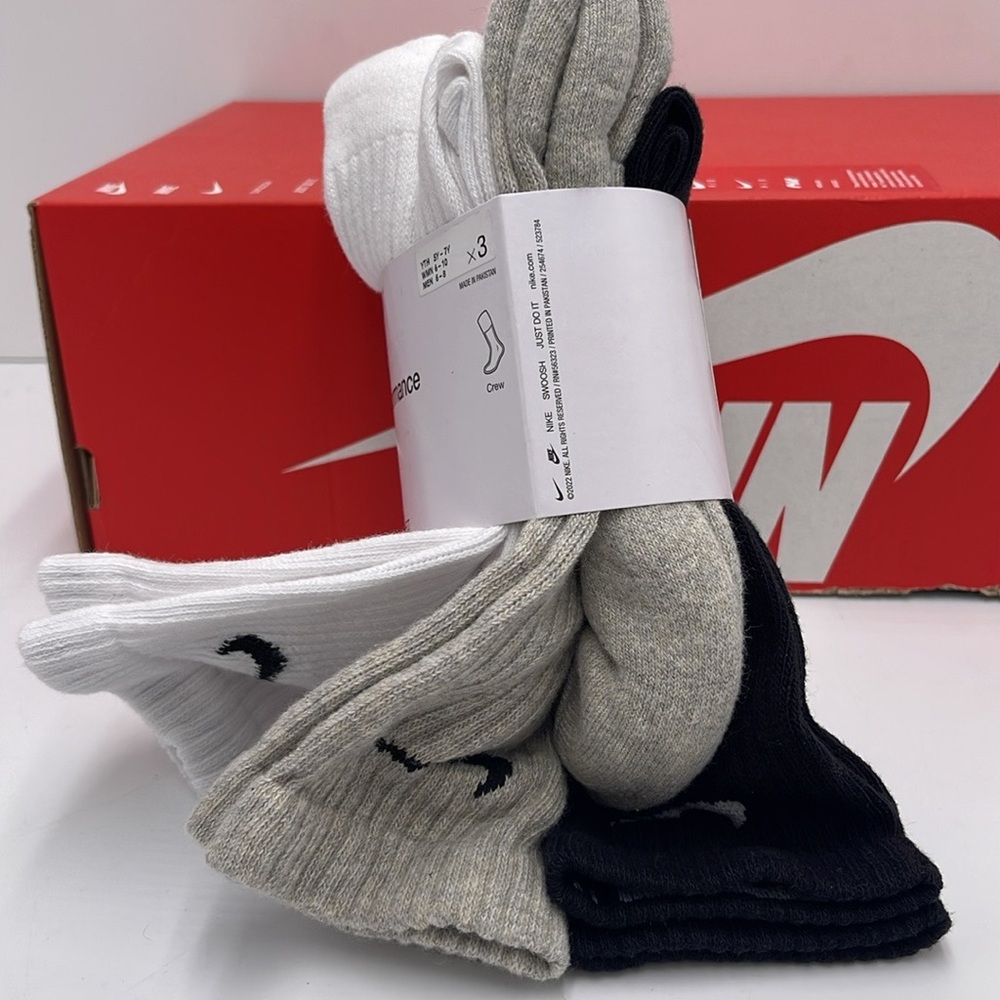 Nike Everyday Cushioned Training Crew Socks (3 pairs)
Md Socks Performance
Multi